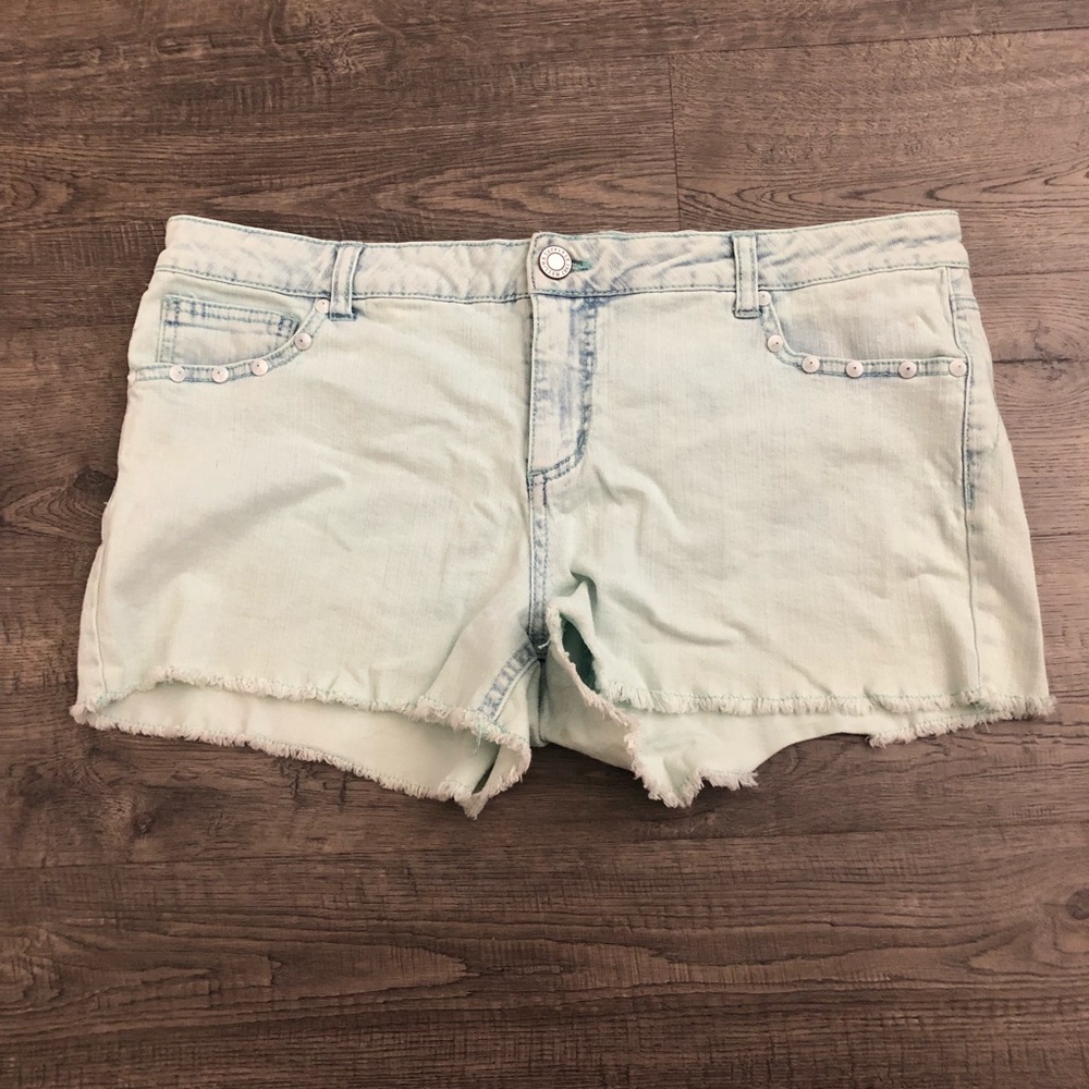 Light Jean Shorts